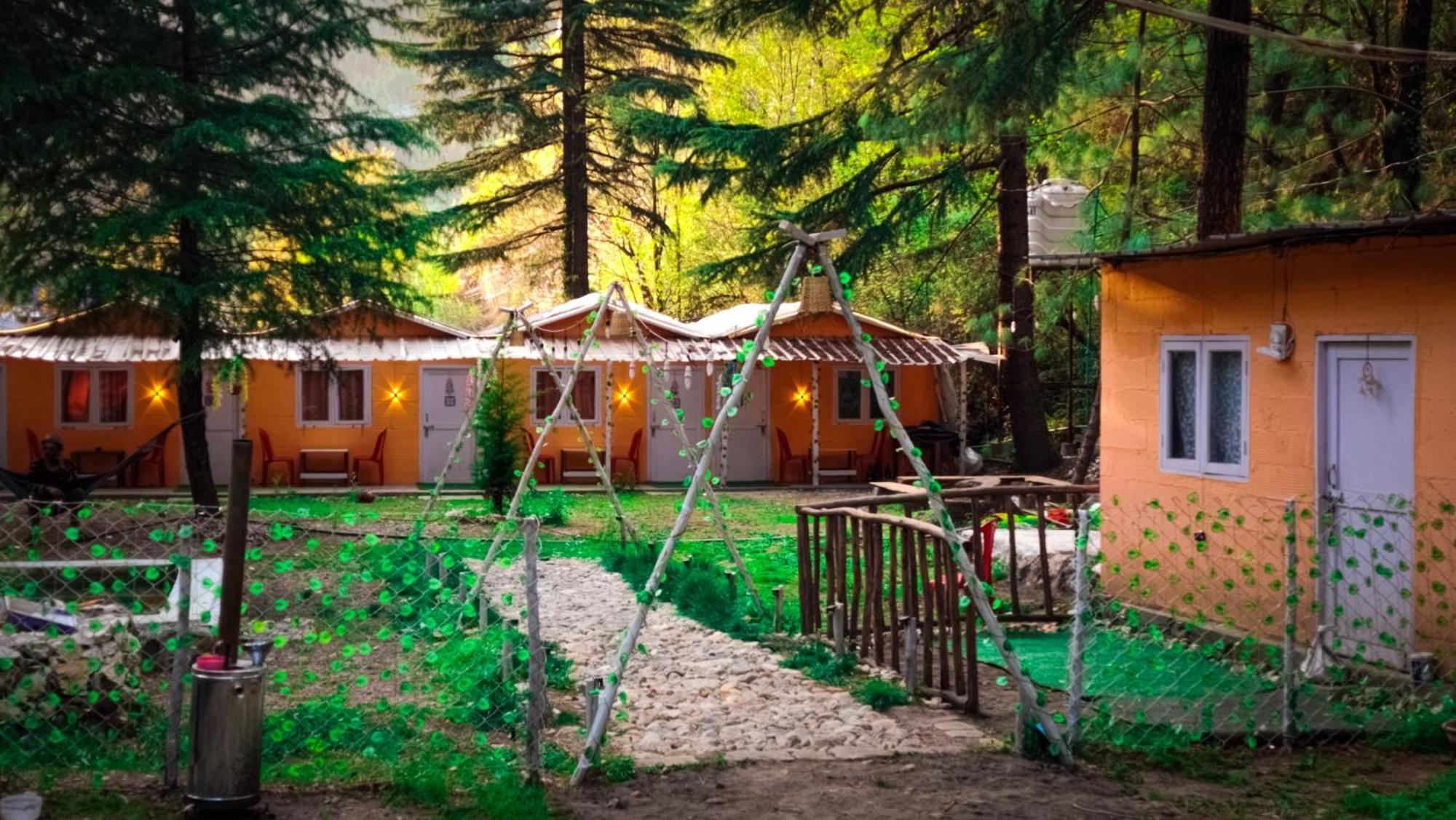 Pandora Riverside Cafe & Stay Kasol Exterior photo